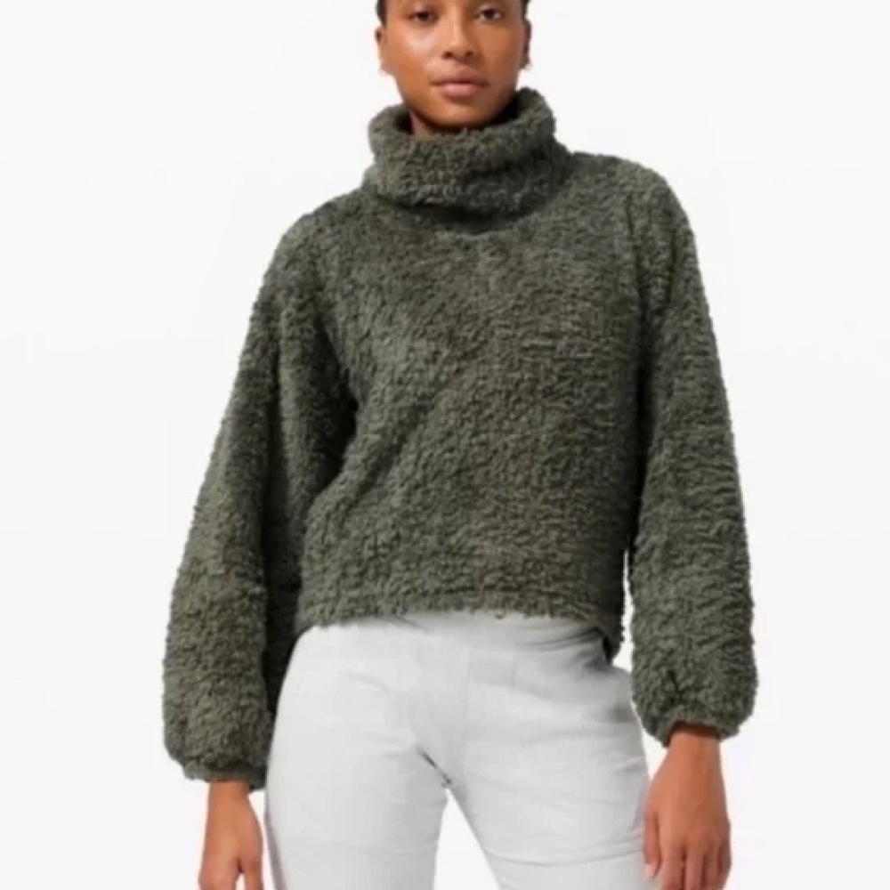 Lulu Lemon Fleece/Sherpa, Small , Pull On, Dark Olive, Warm, Fall, like new